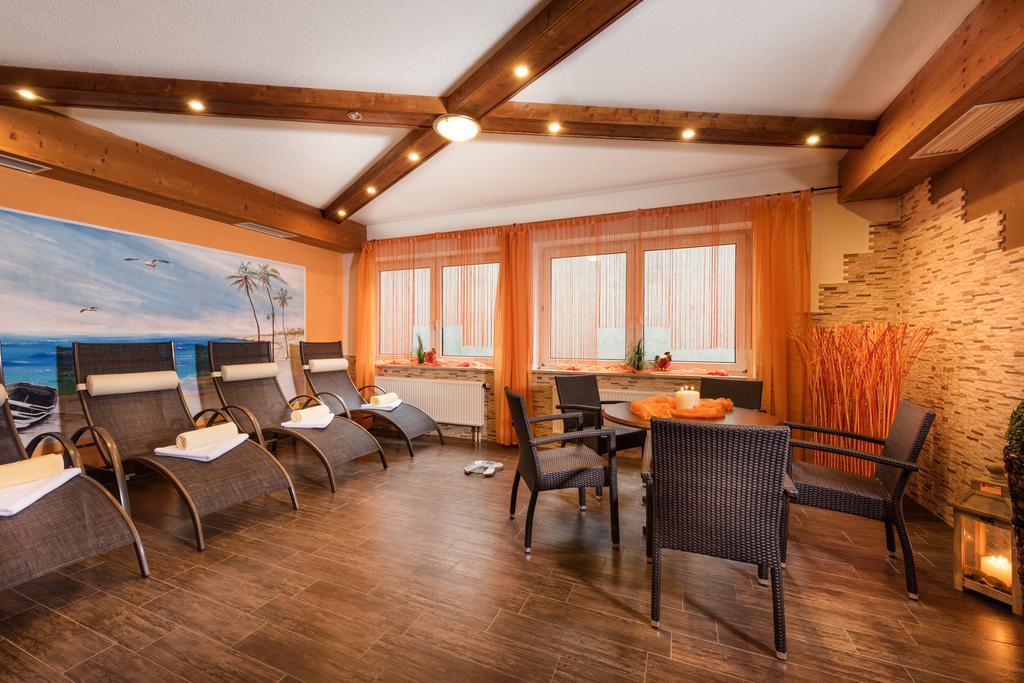 Hotel Lohninger-Schober Sankt Georgen im Attergau Exterior photo